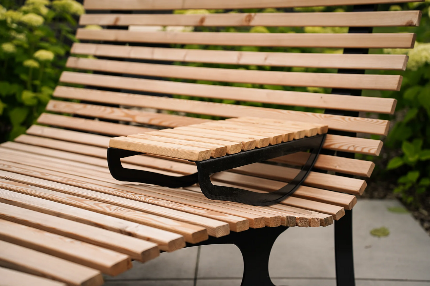 Forest bank bekerhouder zwart gepoedercoat