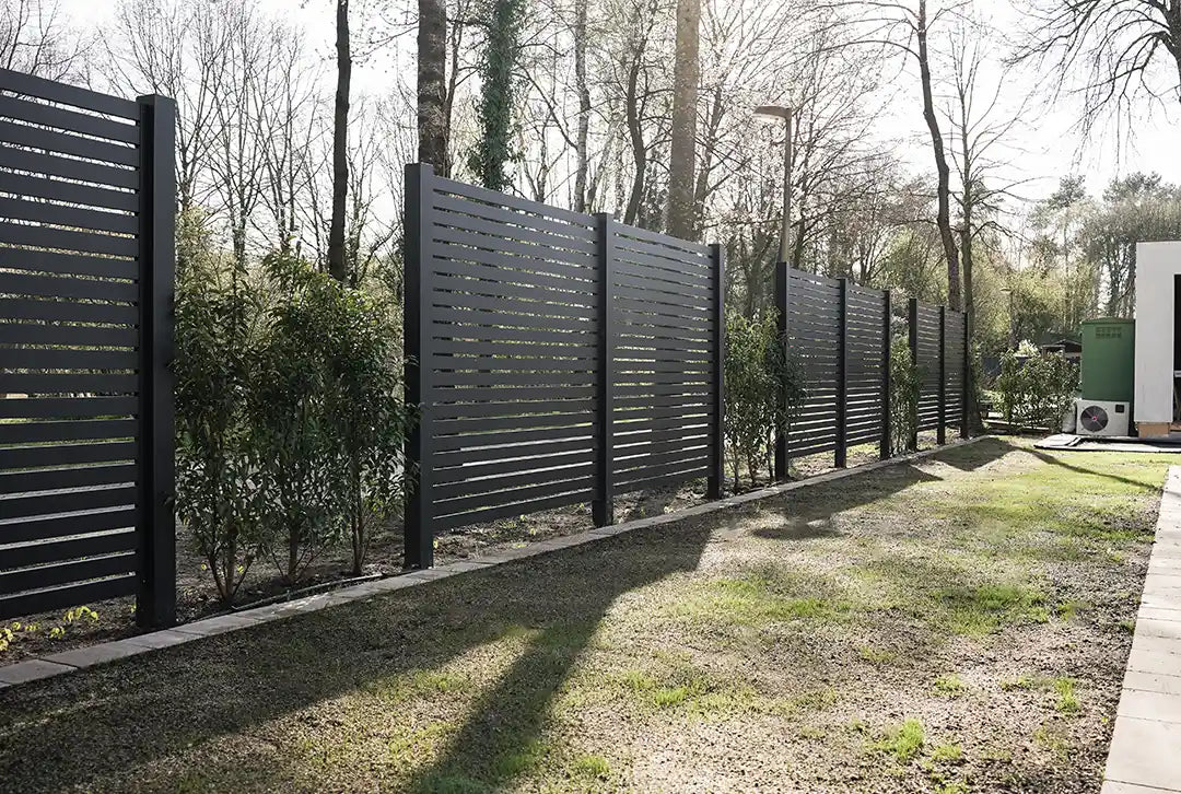 Aluminium lattenhekwerk zwart