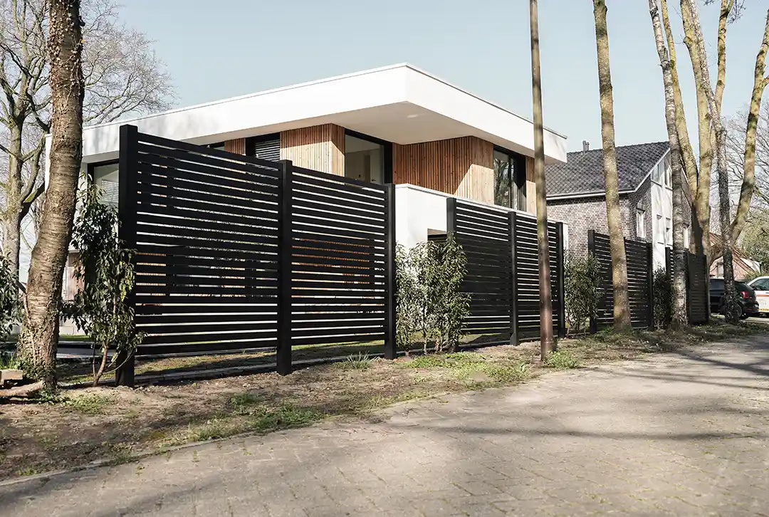 Aluminium lattenhekwerk zwart