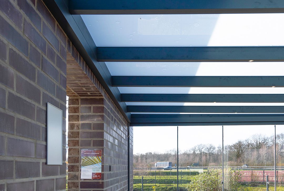 Terrasoverkapping plat dak 5x2,5m muuruitbreiding