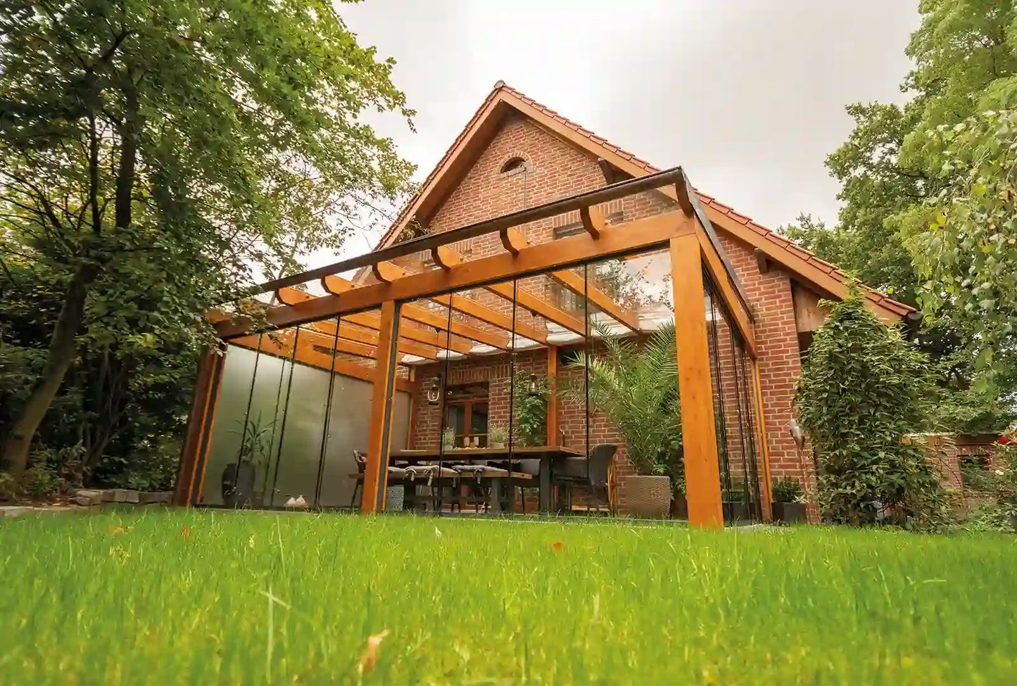 Terrasoverkapping van verlijmd hout, vrijstaand