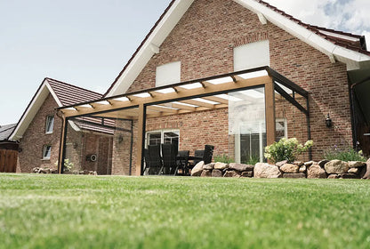 Terrasoverkapping van gelijmd hout, muurverlenging