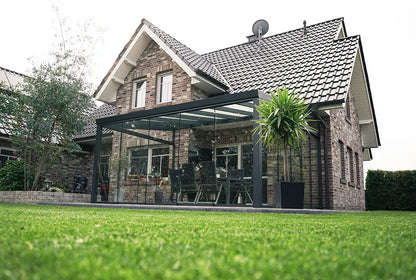 Terrassenüberdachung aus Aluminium für den Wandanbau