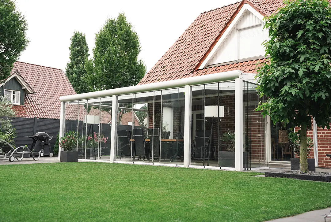 Terrassenüberdachung aus Aluminium für den Wandanbau