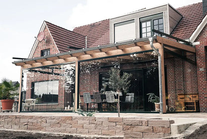 Terrasoverkapping van gelijmd hout, muurverlenging