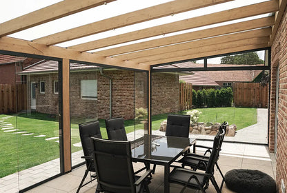 Terrasoverkapping van gelijmd hout, muurverlenging