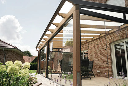 Terrasoverkapping van gelijmd hout, muurverlenging